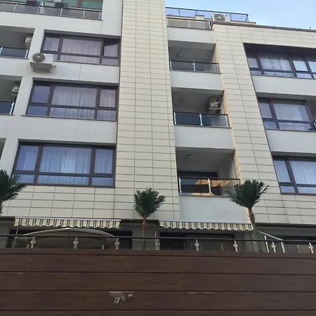 Tres Palmas Apartment