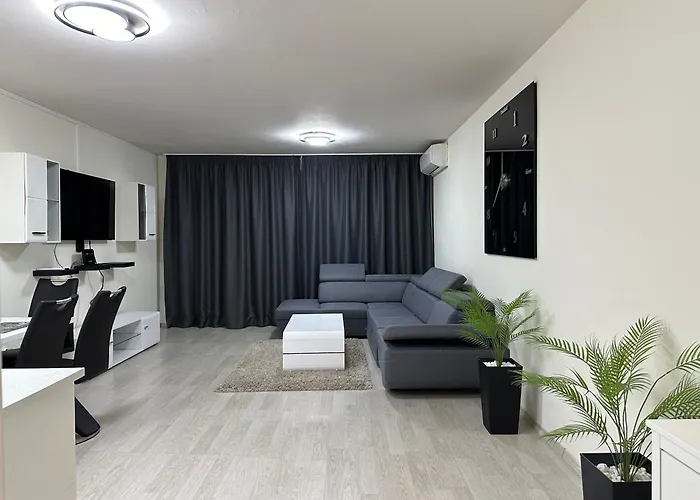 Апартамент Tres Palmas София