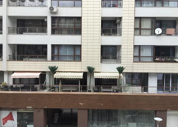 Tres Palmas Апартамент София